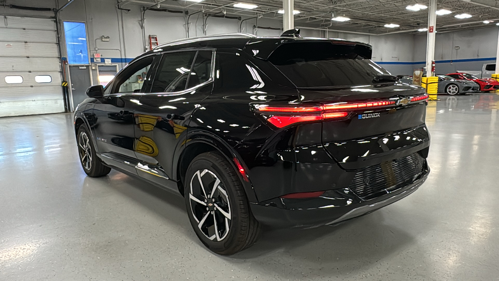 2025 Chevrolet Equinox EV LT 8