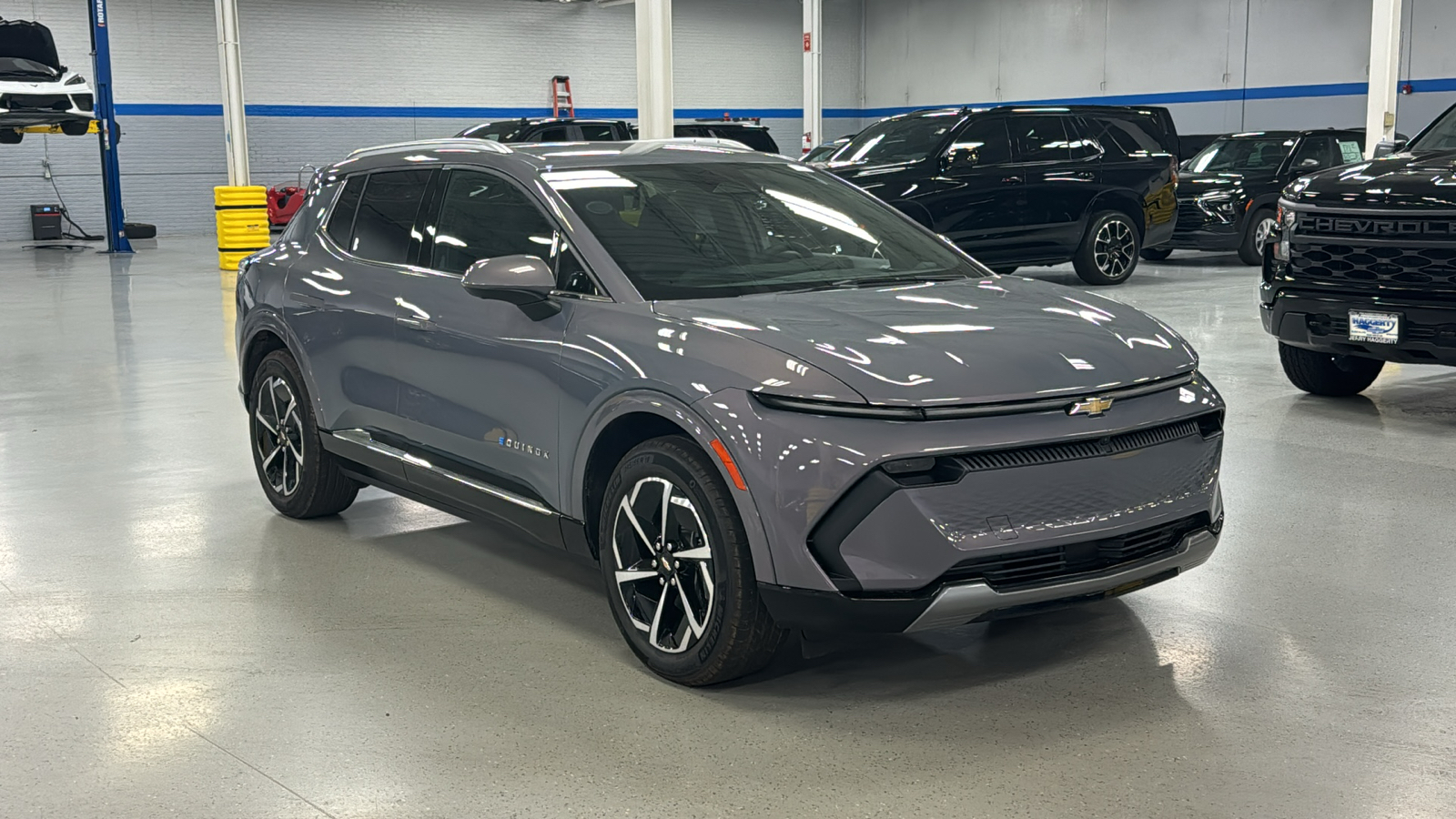 2025 Chevrolet Equinox EV LT 2