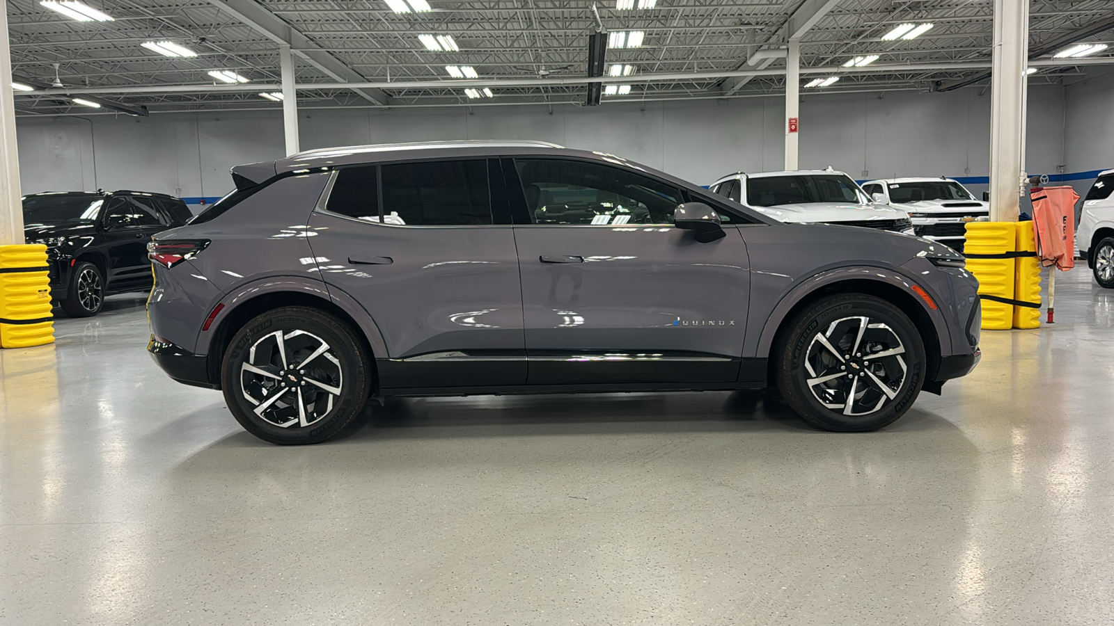 2025 Chevrolet Equinox EV LT 3