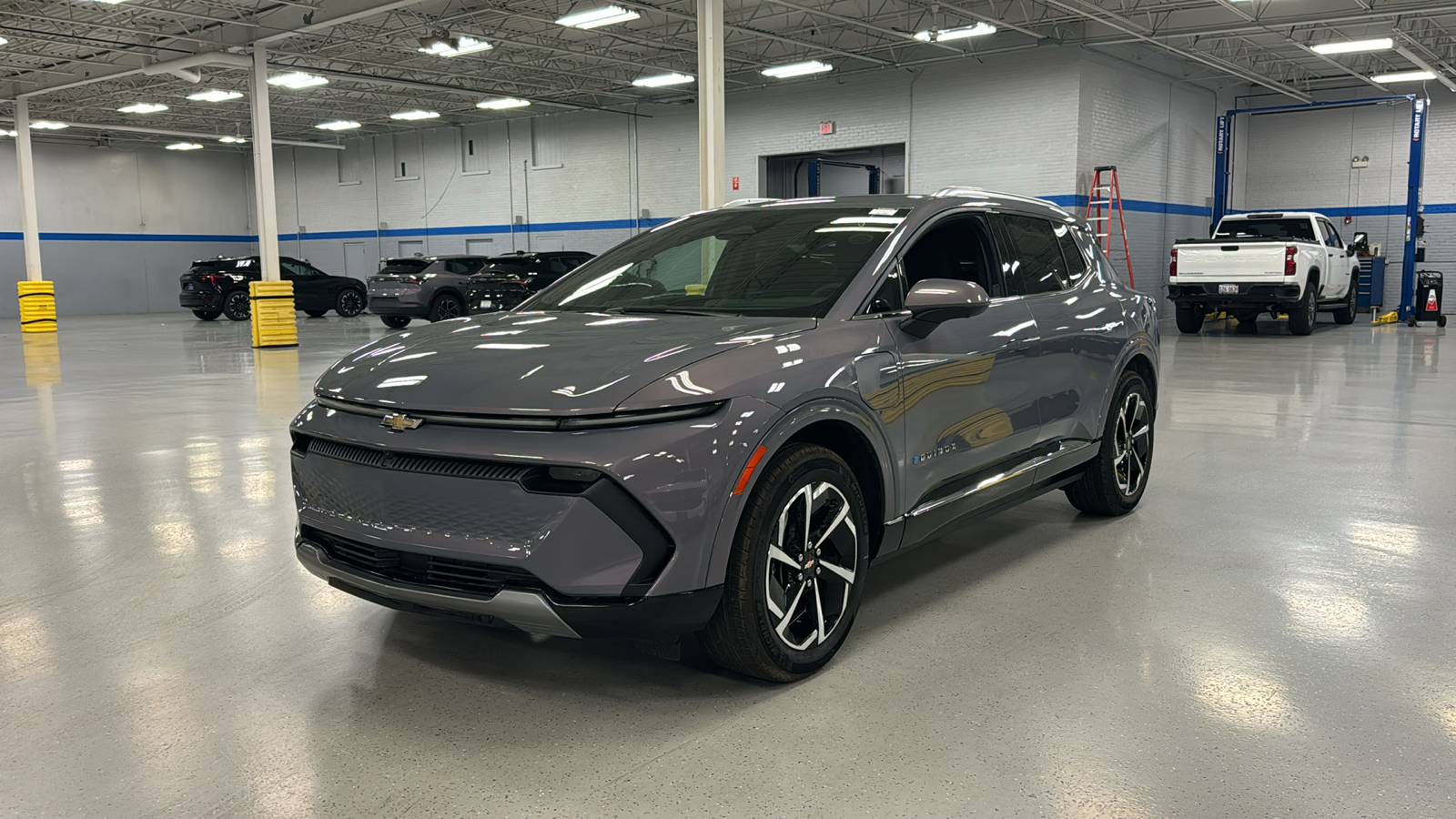 2025 Chevrolet Equinox EV LT 18