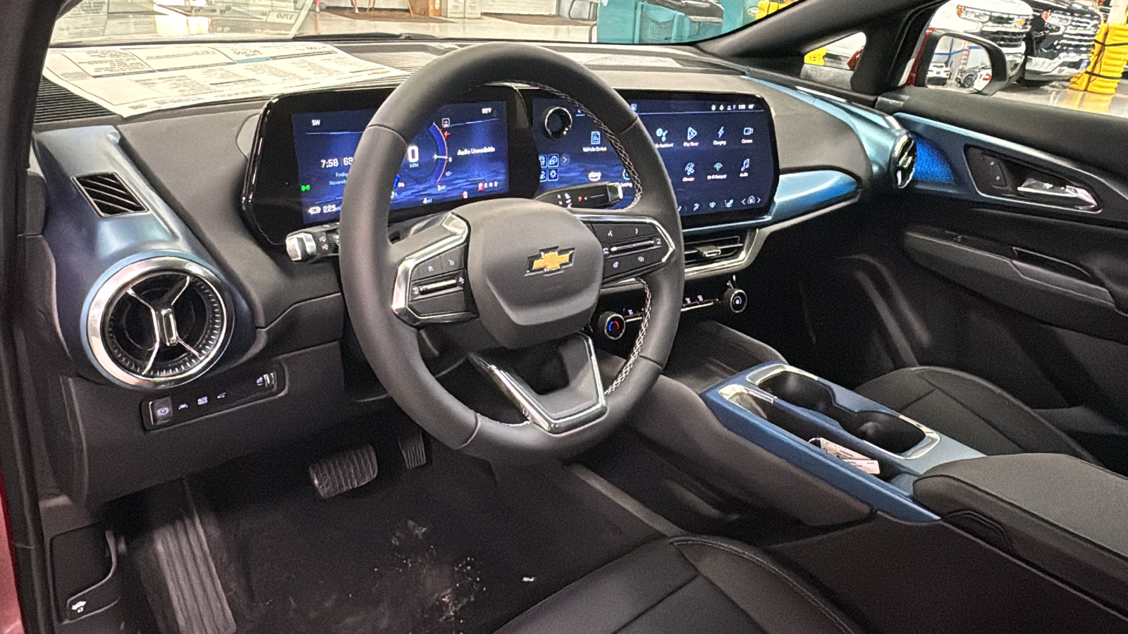 2025 Chevrolet Equinox EV LT 10