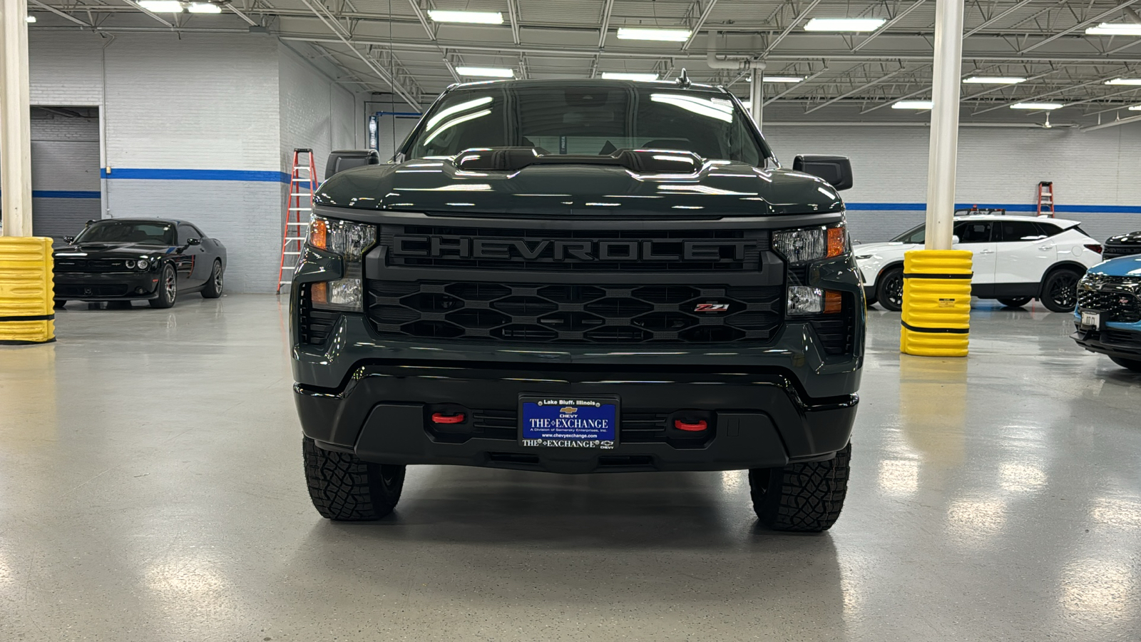 2025 Chevrolet Silverado 1500 Custom Trail Boss 18