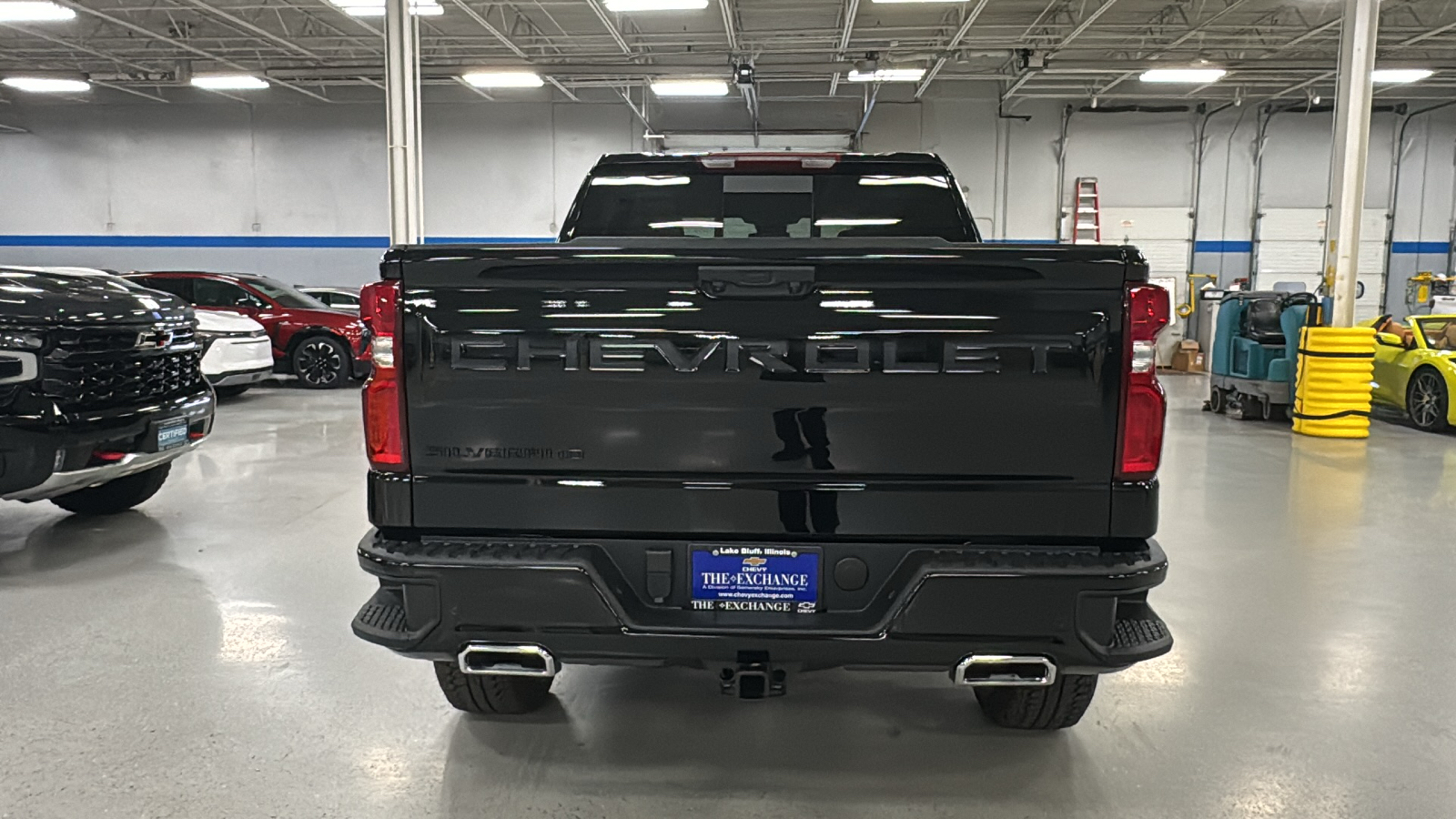 2025 Chevrolet Silverado 1500 LT Trail Boss 6