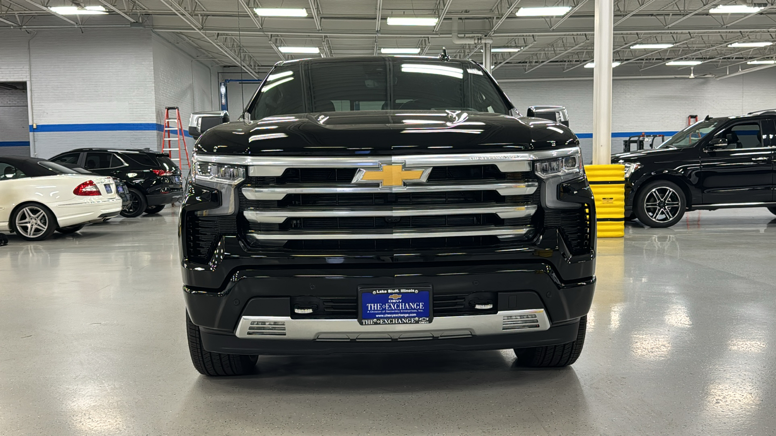 2025 Chevrolet Silverado 1500 High Country 21