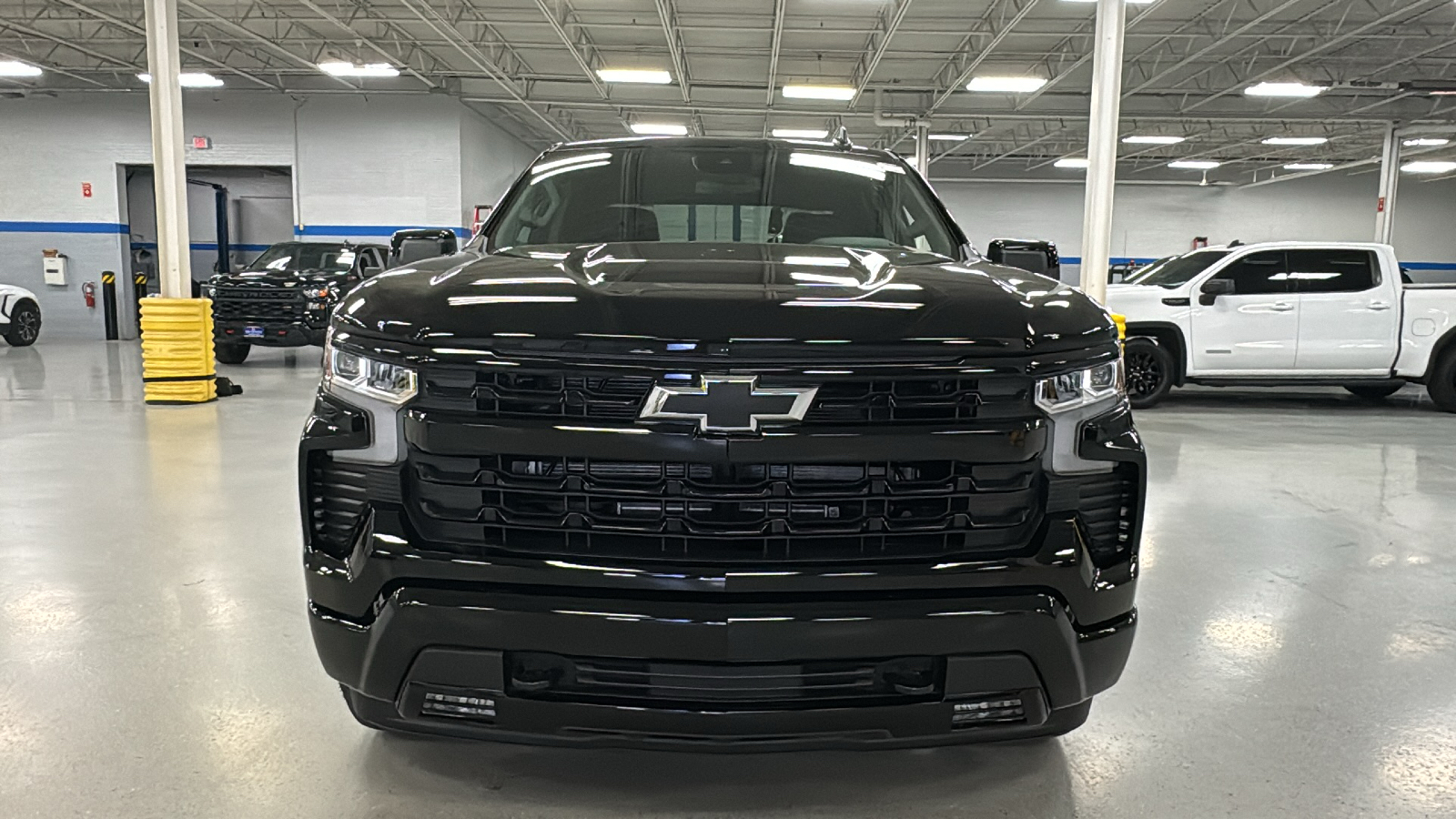 2025 Chevrolet Silverado 1500 RST 21