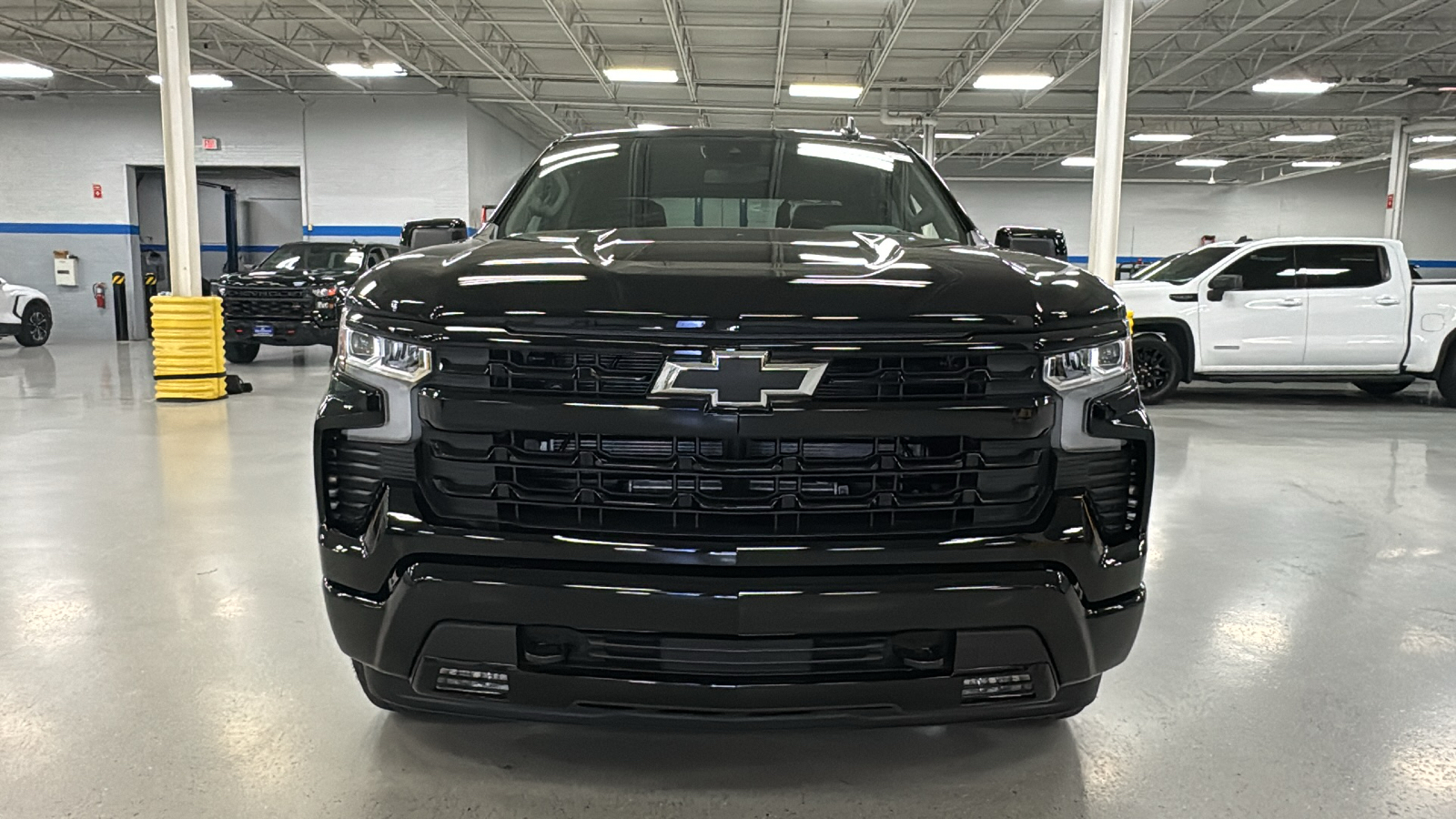 2025 Chevrolet Silverado 1500 RST 22