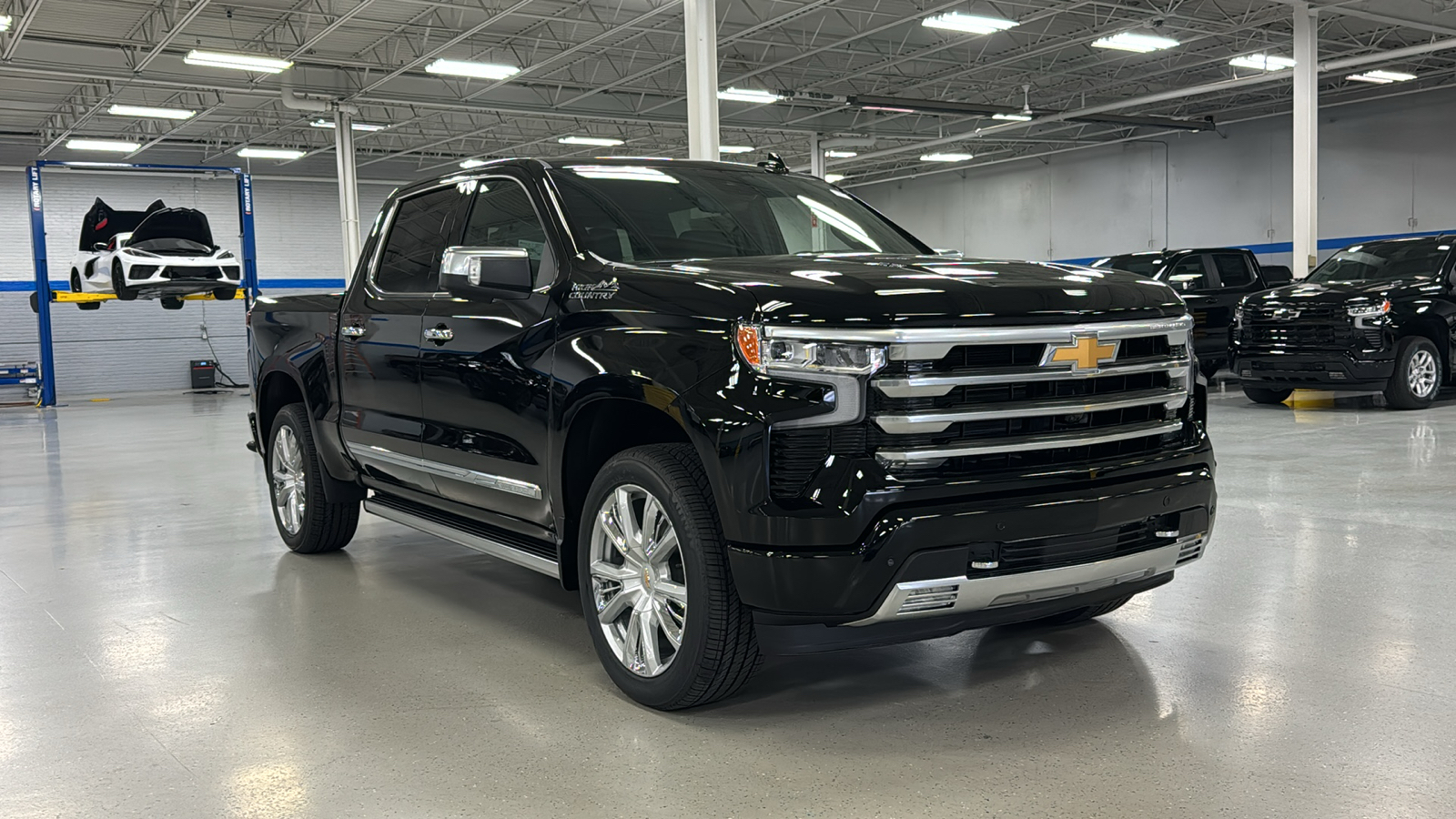 2025 Chevrolet Silverado 1500 High Country 1