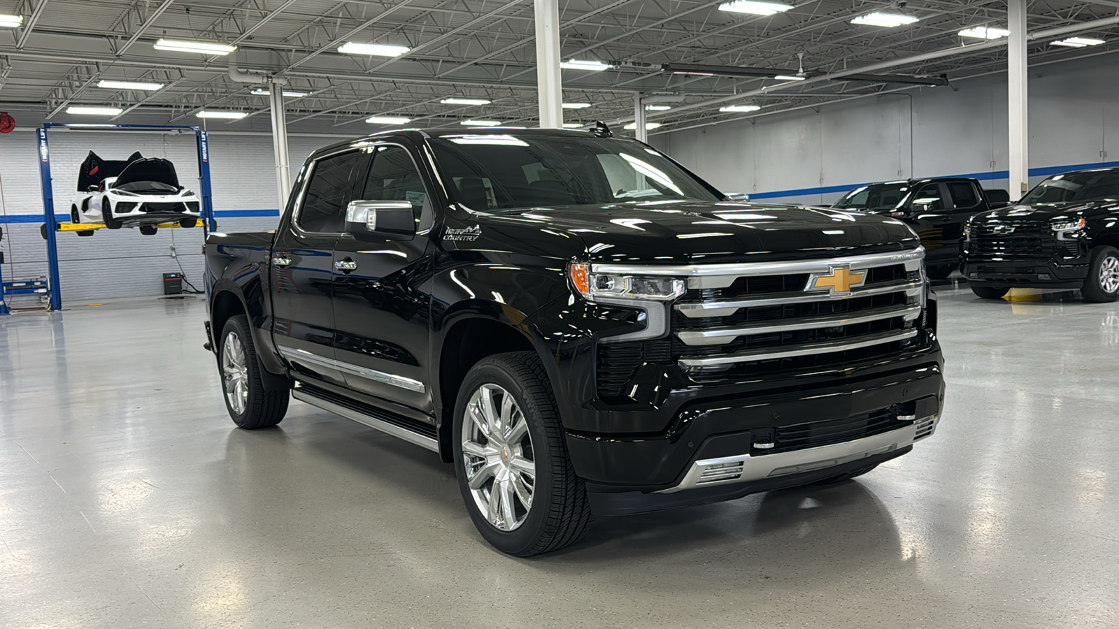 2025 Chevrolet Silverado 1500 High Country 3