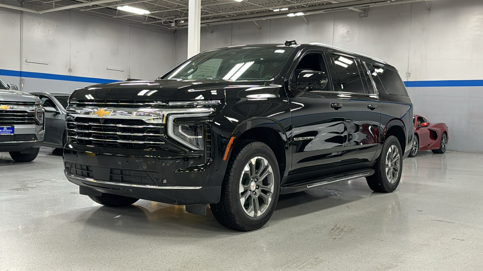 2025 Chevrolet Suburban LT 22