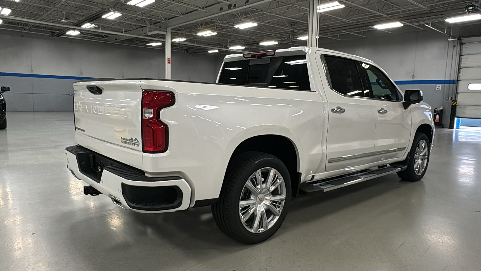 2025 Chevrolet Silverado 1500 High Country 5