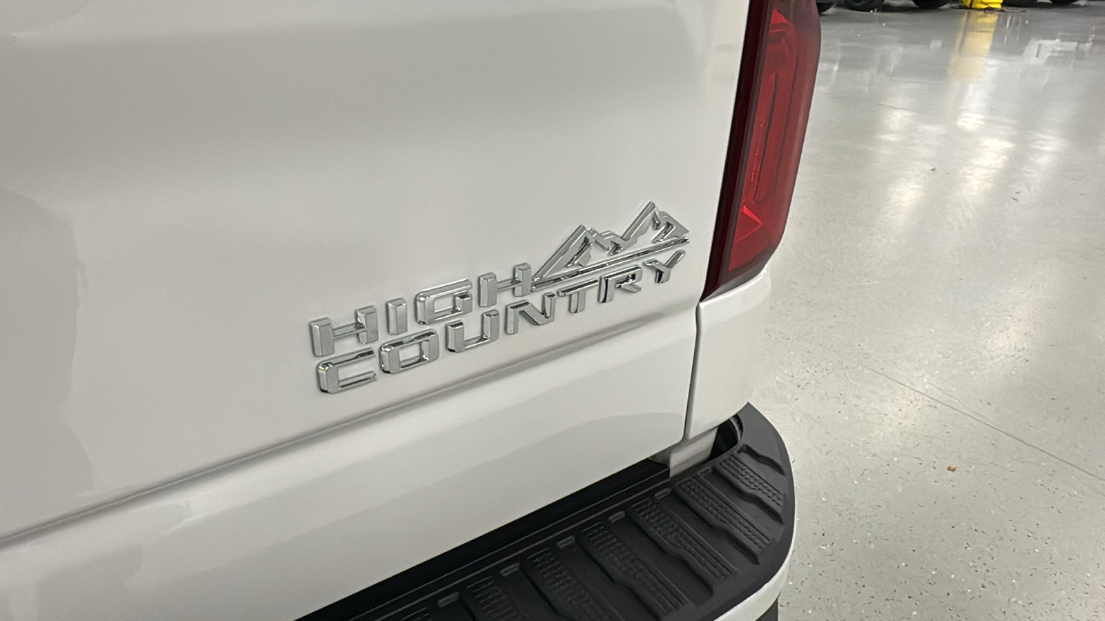 2025 Chevrolet Silverado 1500 High Country 7