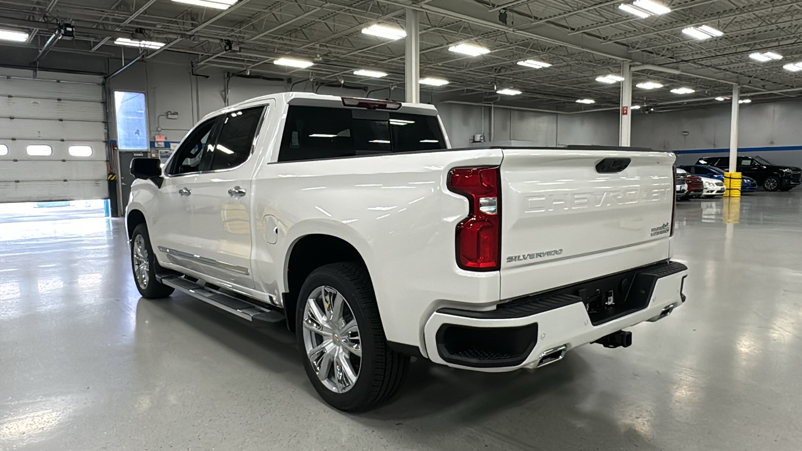 2025 Chevrolet Silverado 1500 High Country 10