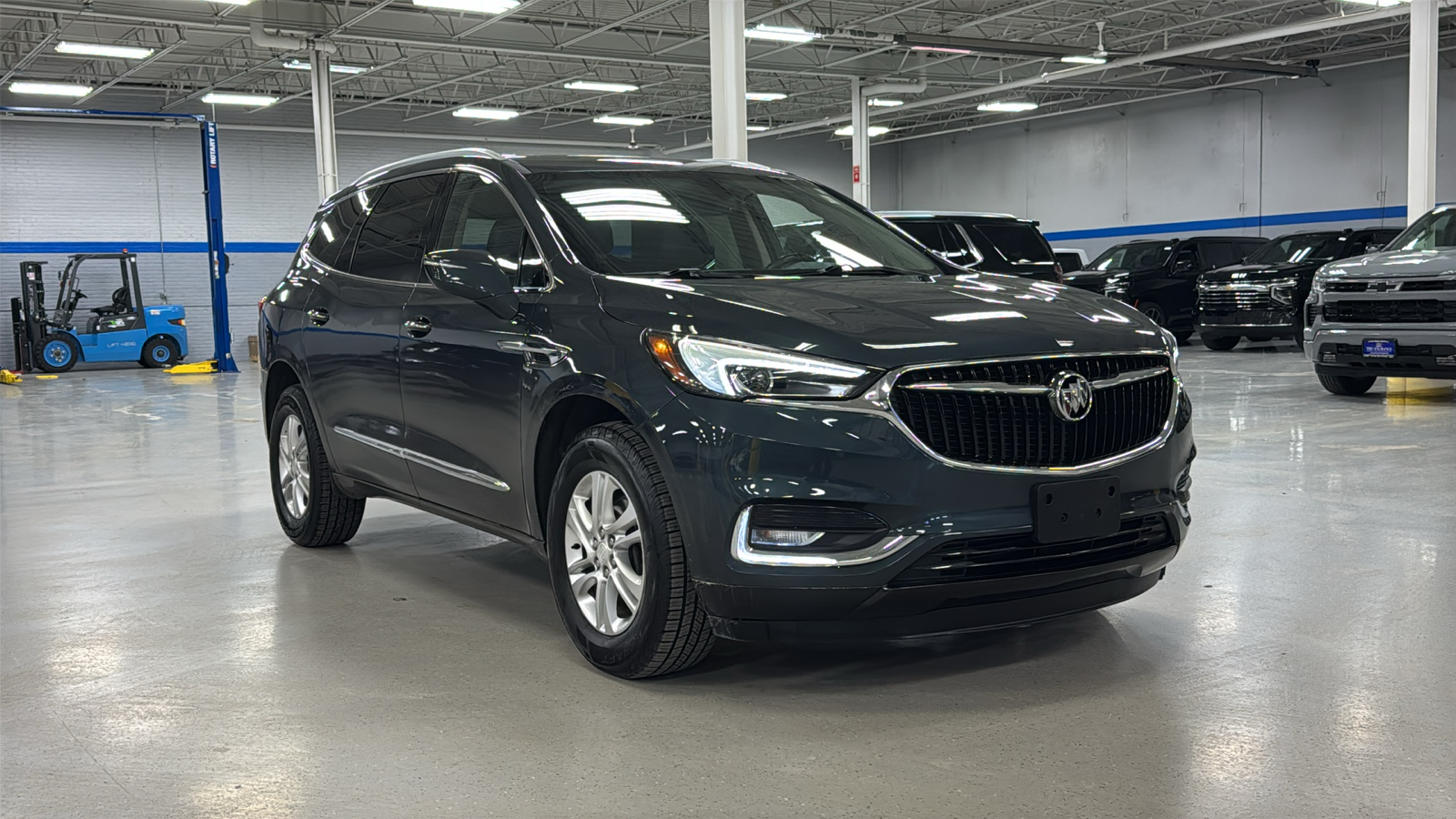 2018 Buick Enclave Essence 2