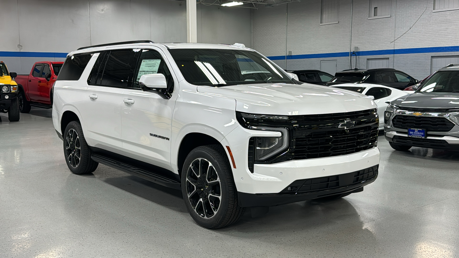 2025 Chevrolet Suburban RST 2