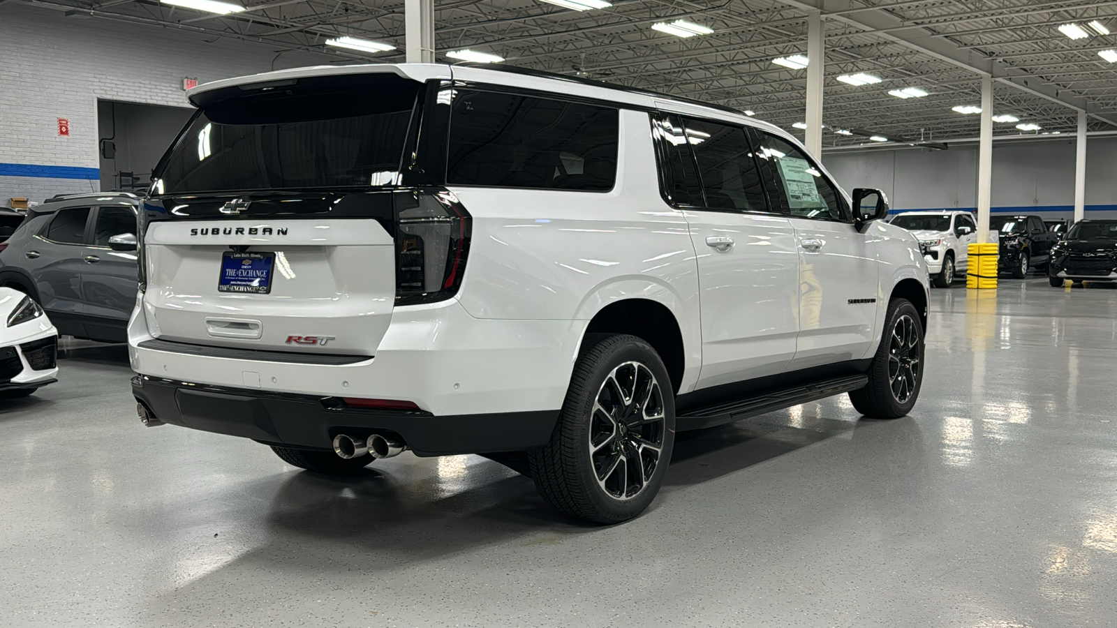 2025 Chevrolet Suburban RST 4