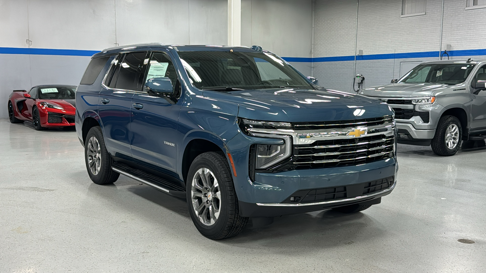 2025 Chevrolet Tahoe LT 2