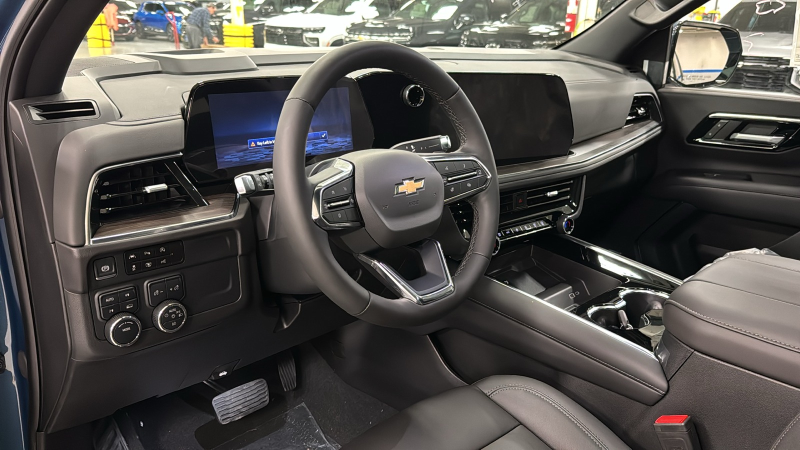 2025 Chevrolet Tahoe LT 8