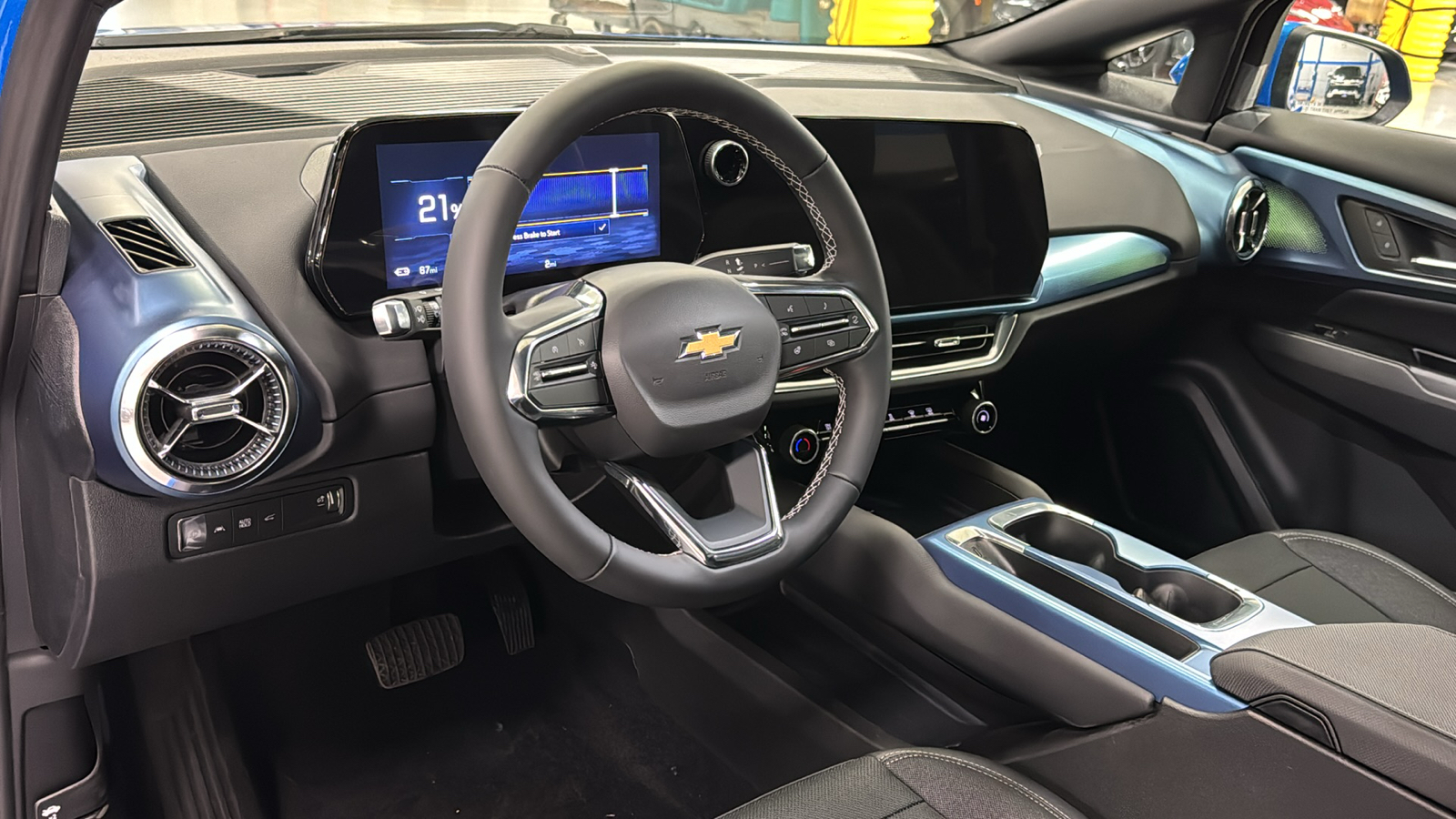 2025 Chevrolet Equinox EV LT 11