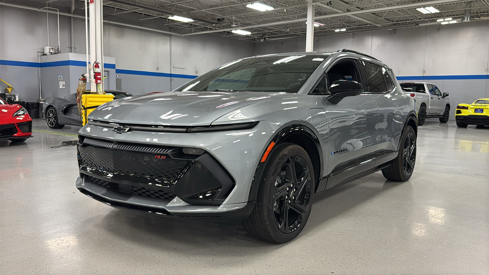 2025 Chevrolet Equinox EV RS 18