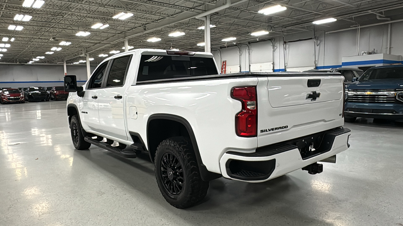 2024 Chevrolet Silverado 2500HD LT 8