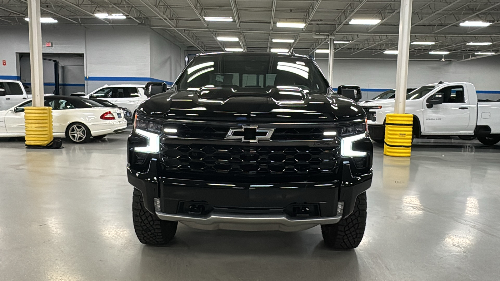 2025 Chevrolet Silverado 1500 ZR2 43