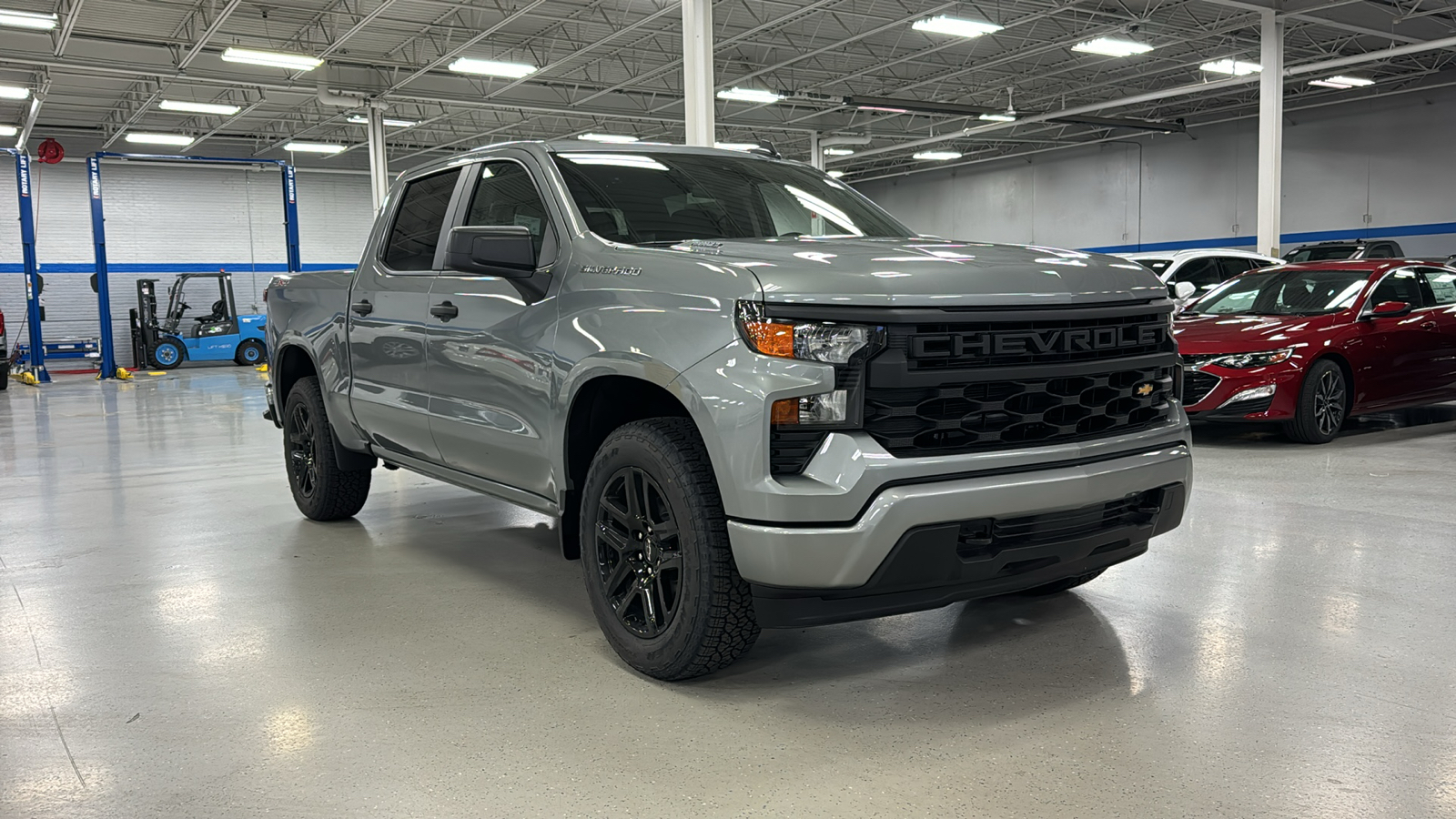 2025 Chevrolet Silverado 1500 Custom 1