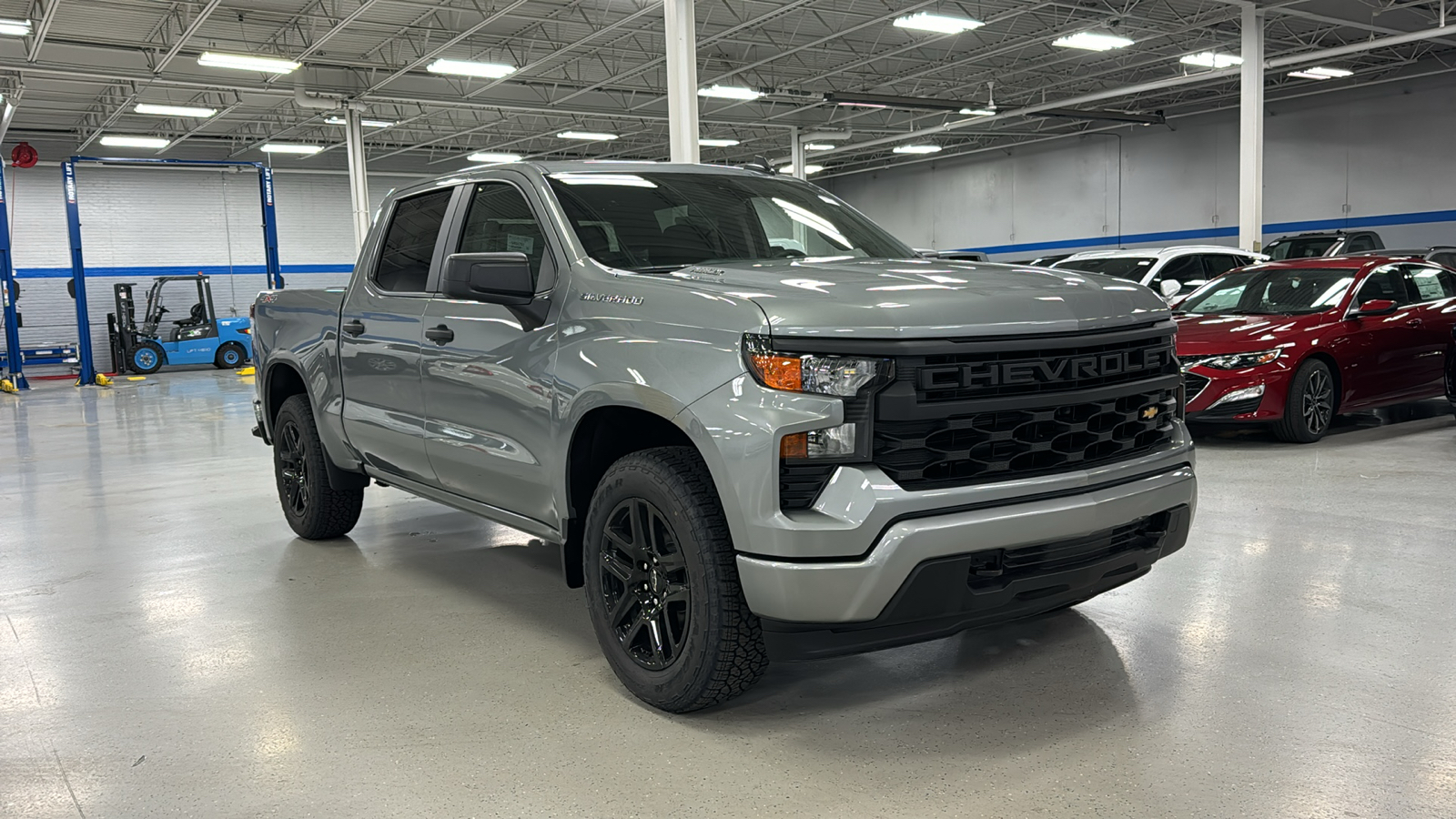 2025 Chevrolet Silverado 1500 Custom 2