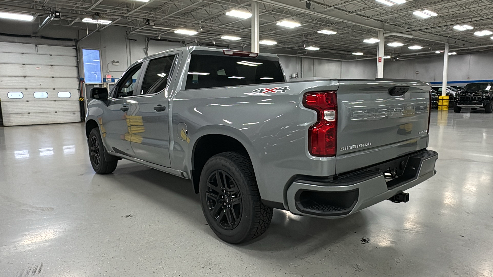 2025 Chevrolet Silverado 1500 Custom 6