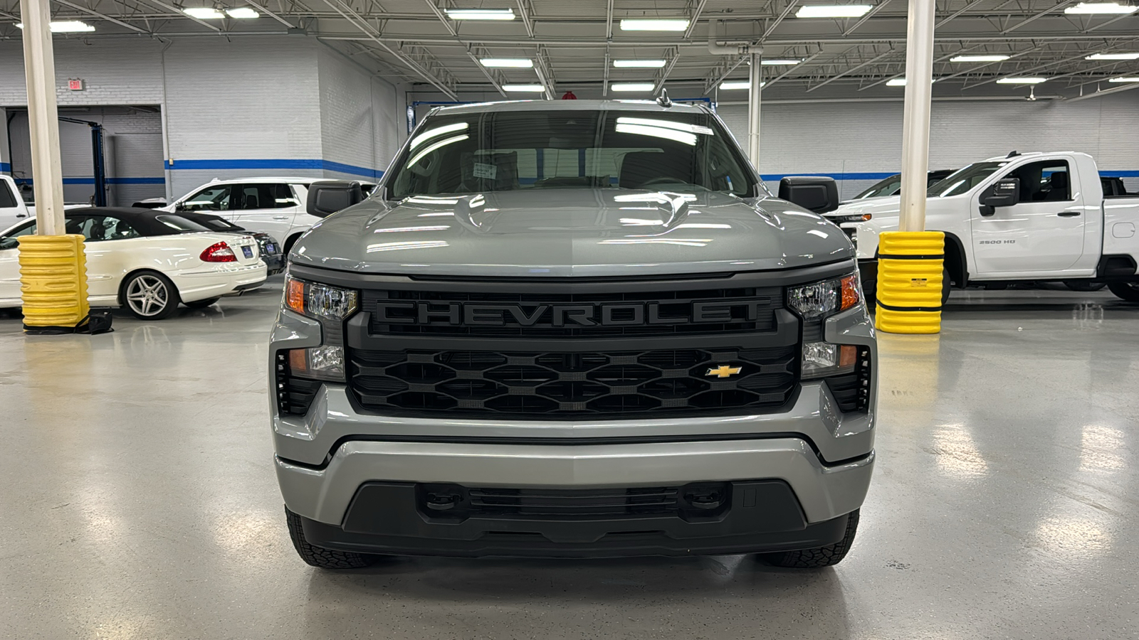 2025 Chevrolet Silverado 1500 Custom 16