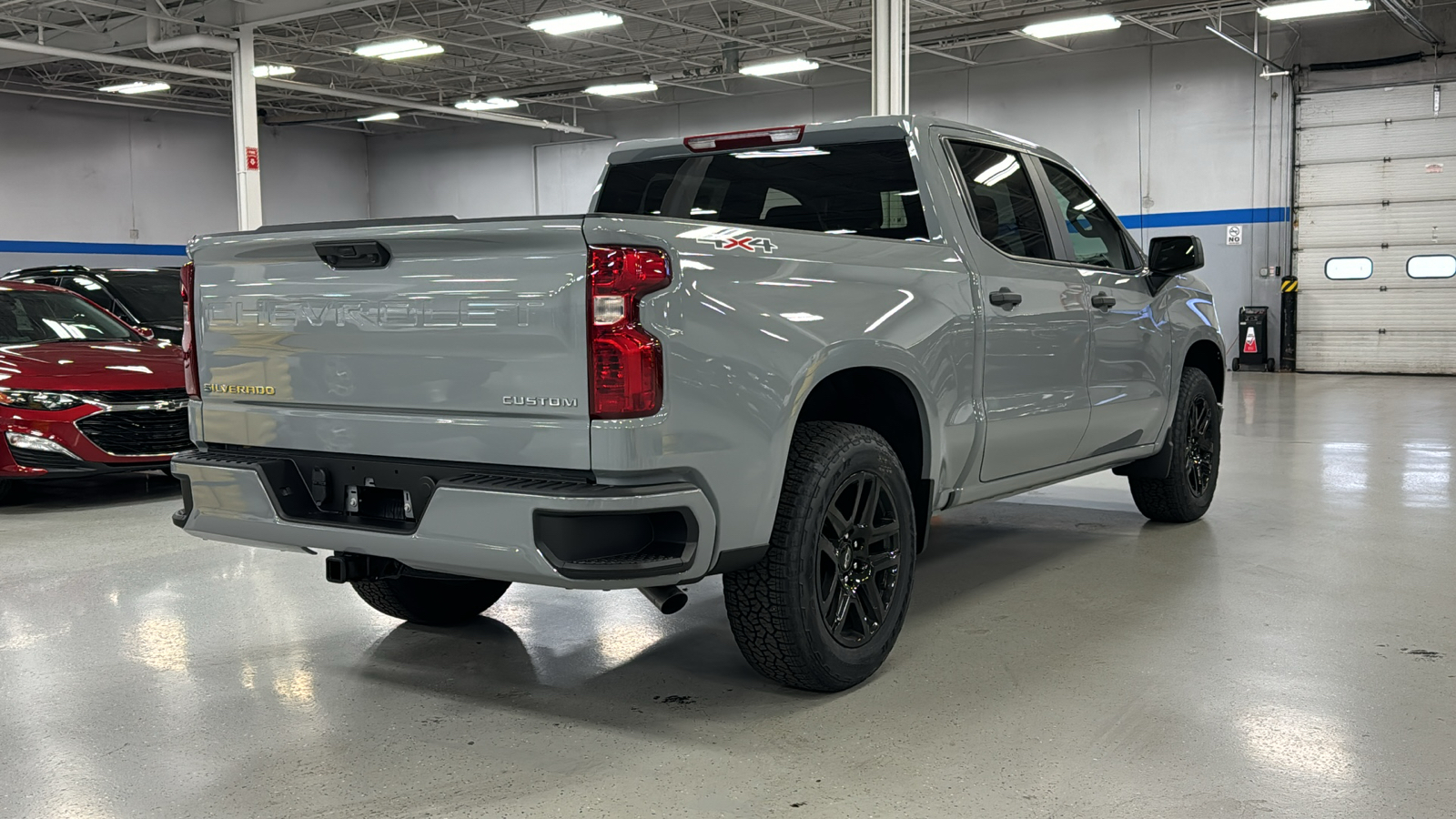 2025 Chevrolet Silverado 1500 Custom 4