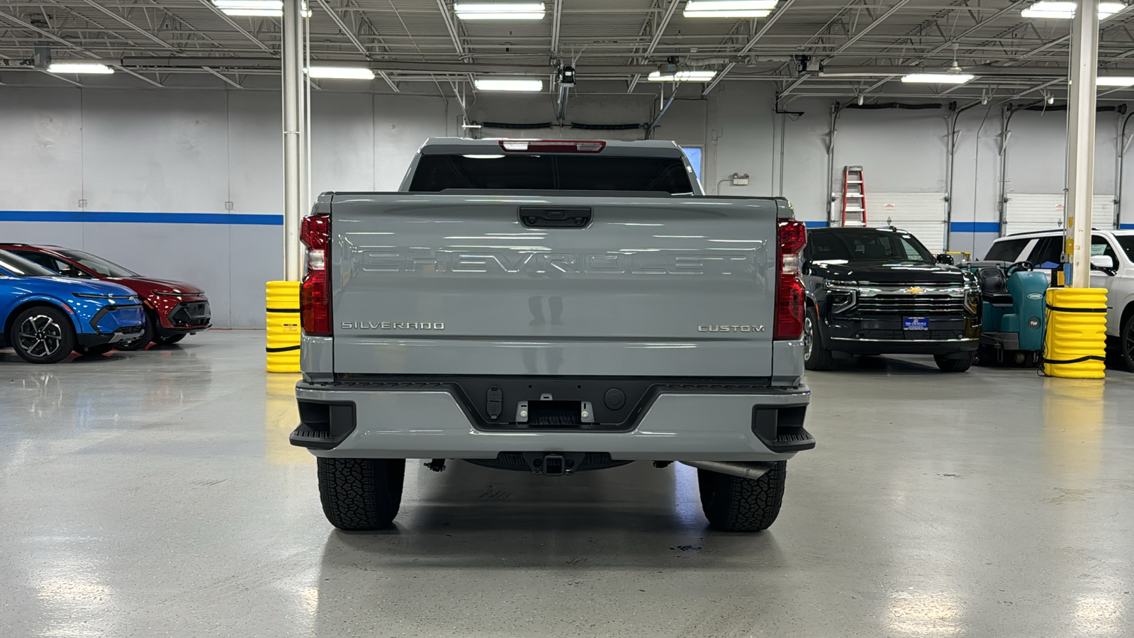 2025 Chevrolet Silverado 1500 Custom 5