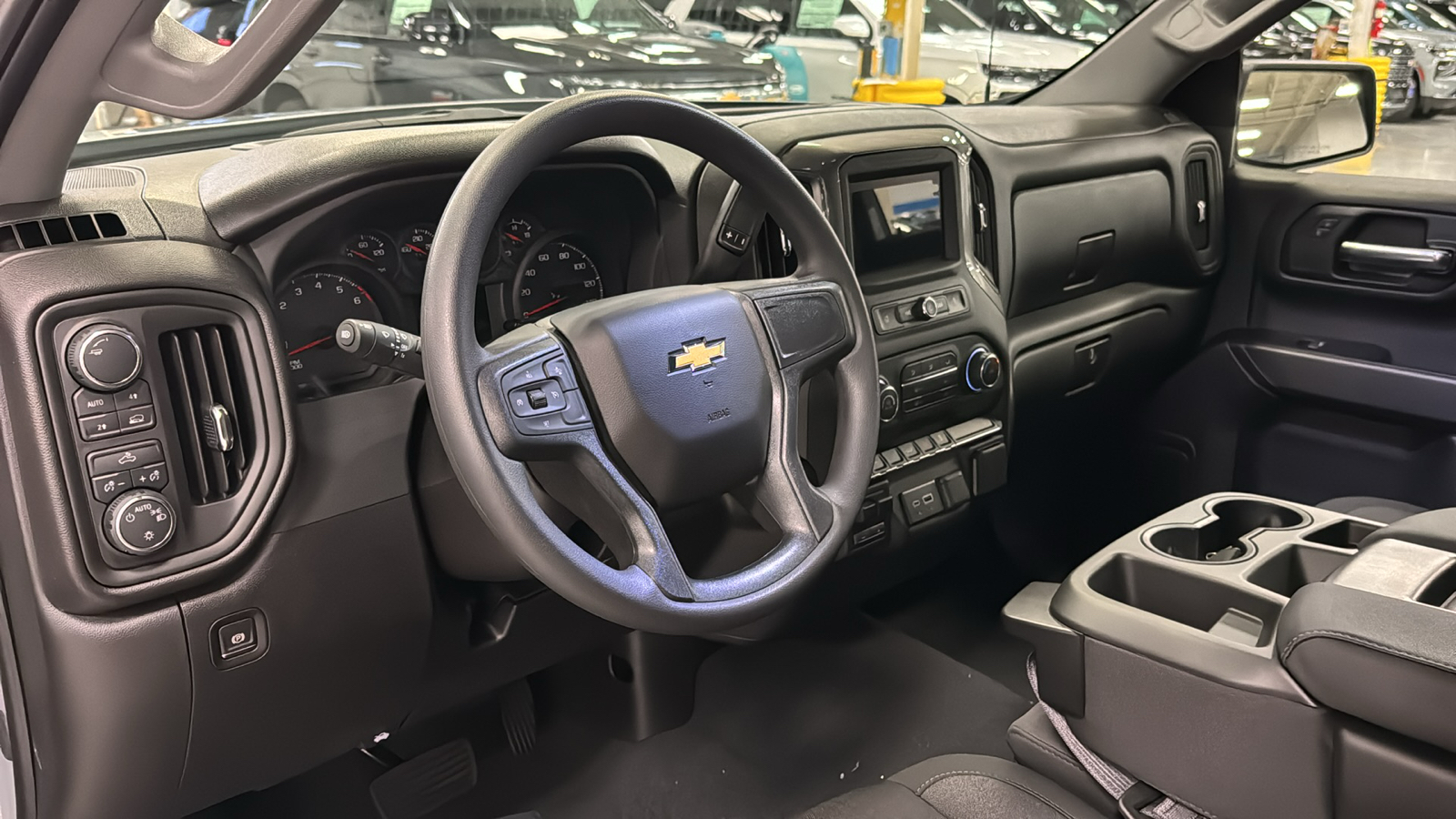 2025 Chevrolet Silverado 1500 Custom 7