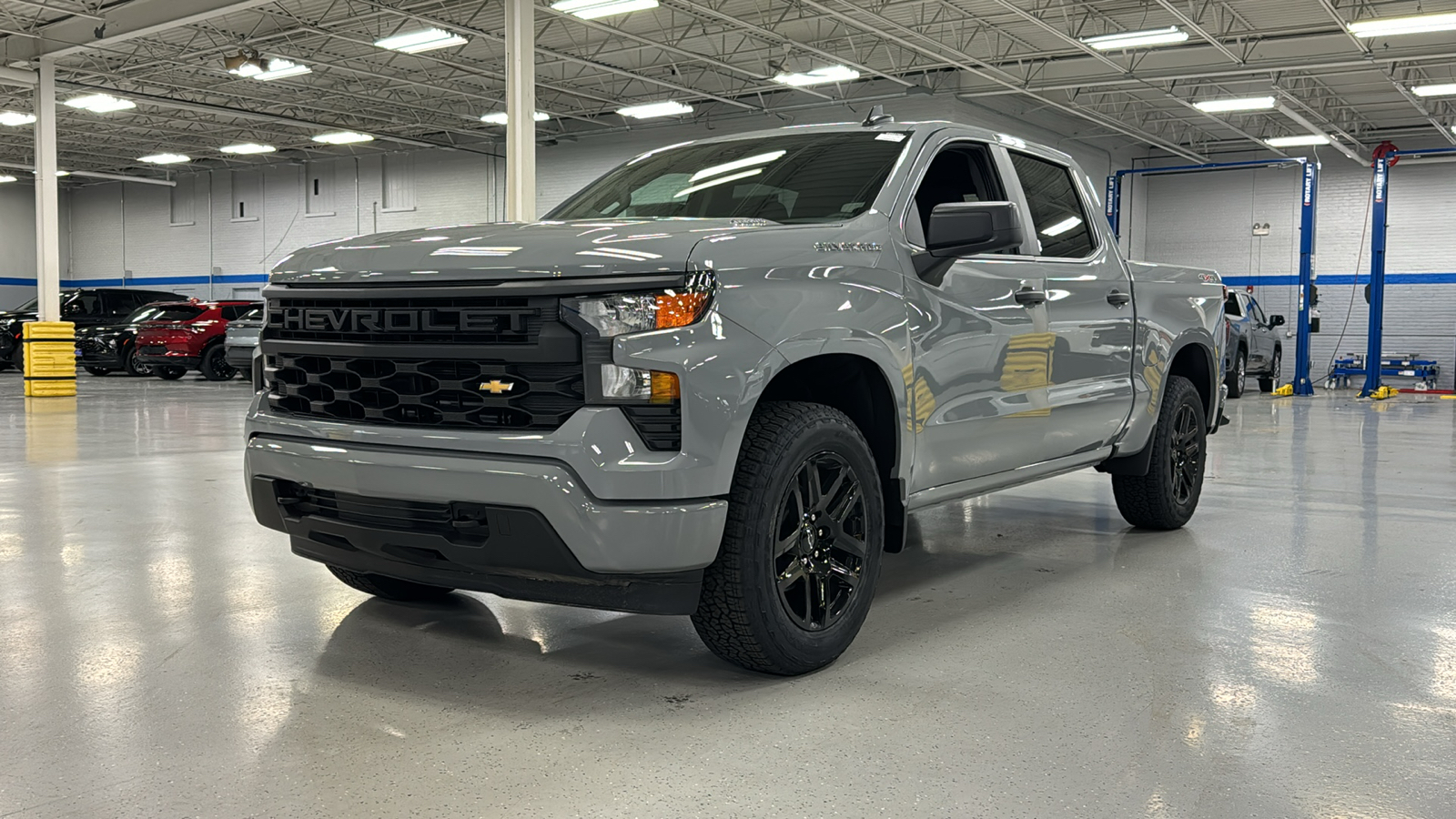 2025 Chevrolet Silverado 1500 Custom 16