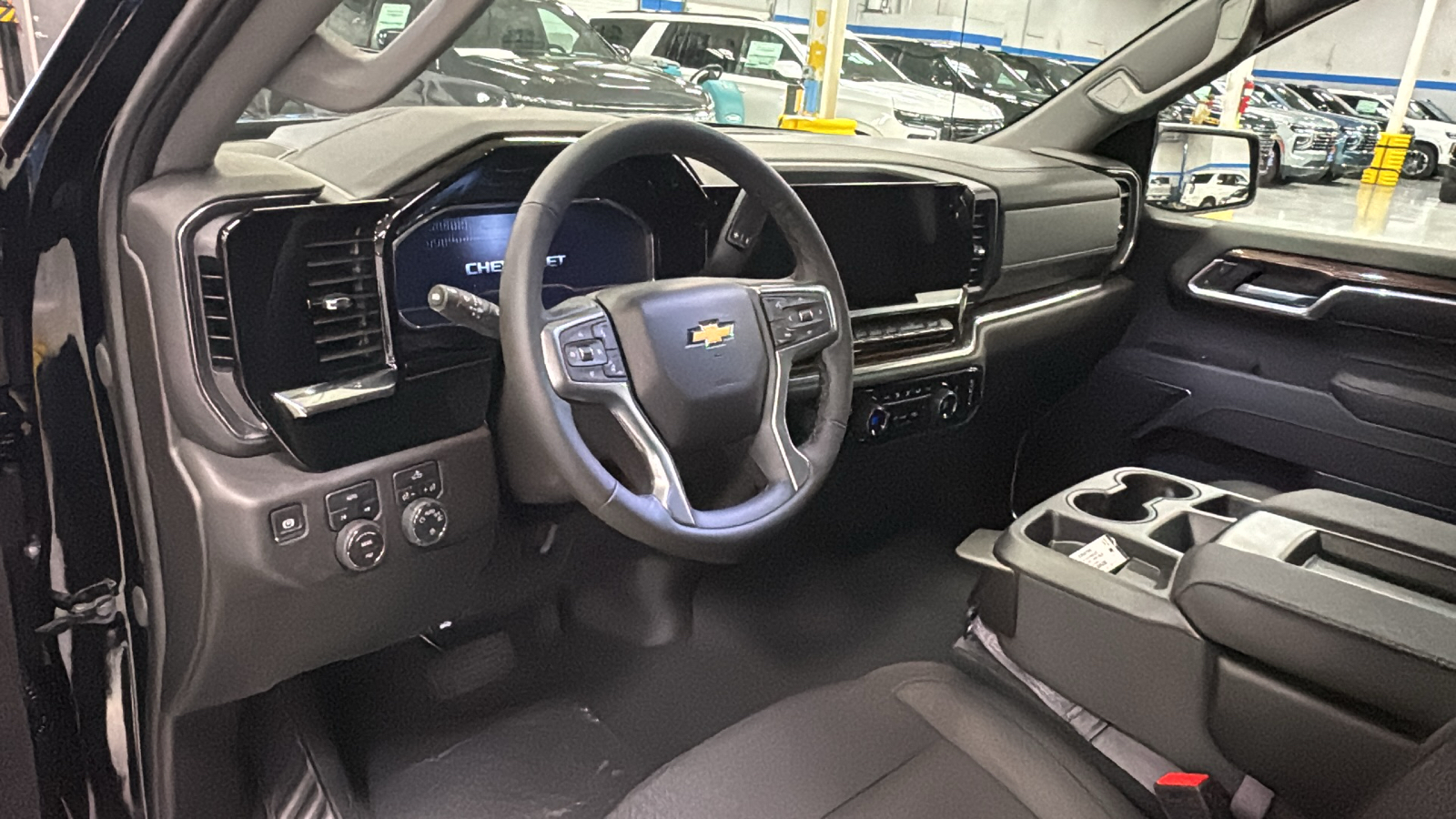 2025 Chevrolet Silverado 1500 LT 7