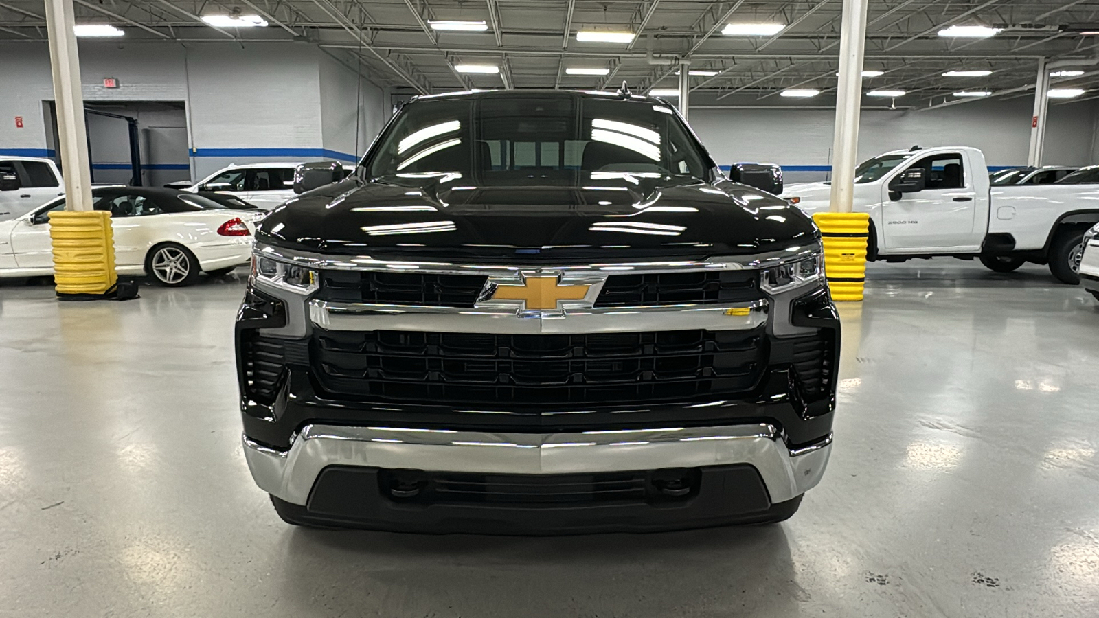 2025 Chevrolet Silverado 1500 LT 17