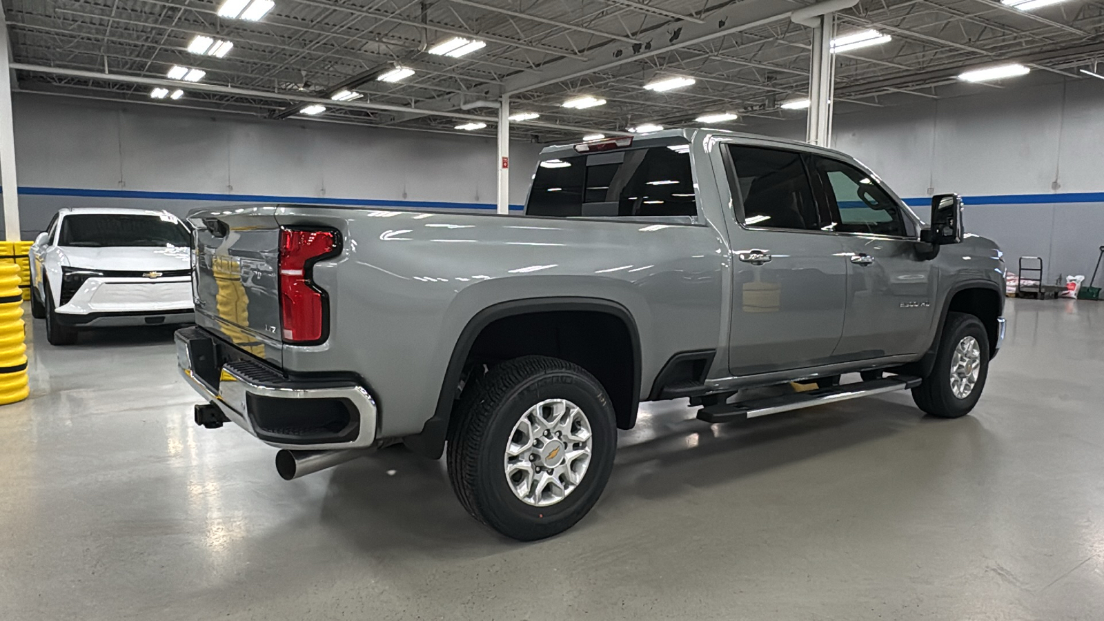 2025 Chevrolet Silverado 2500HD LTZ 4