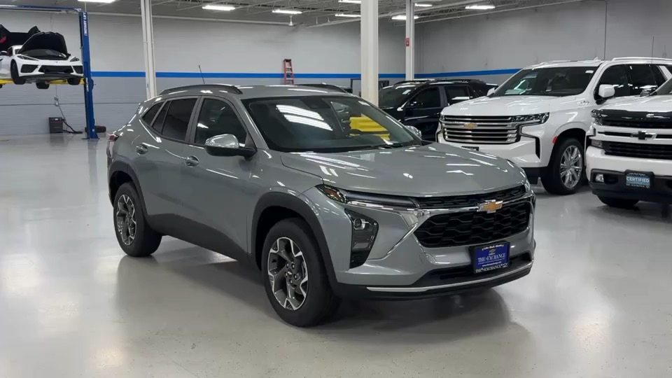 2025 Chevrolet Trax LT 1