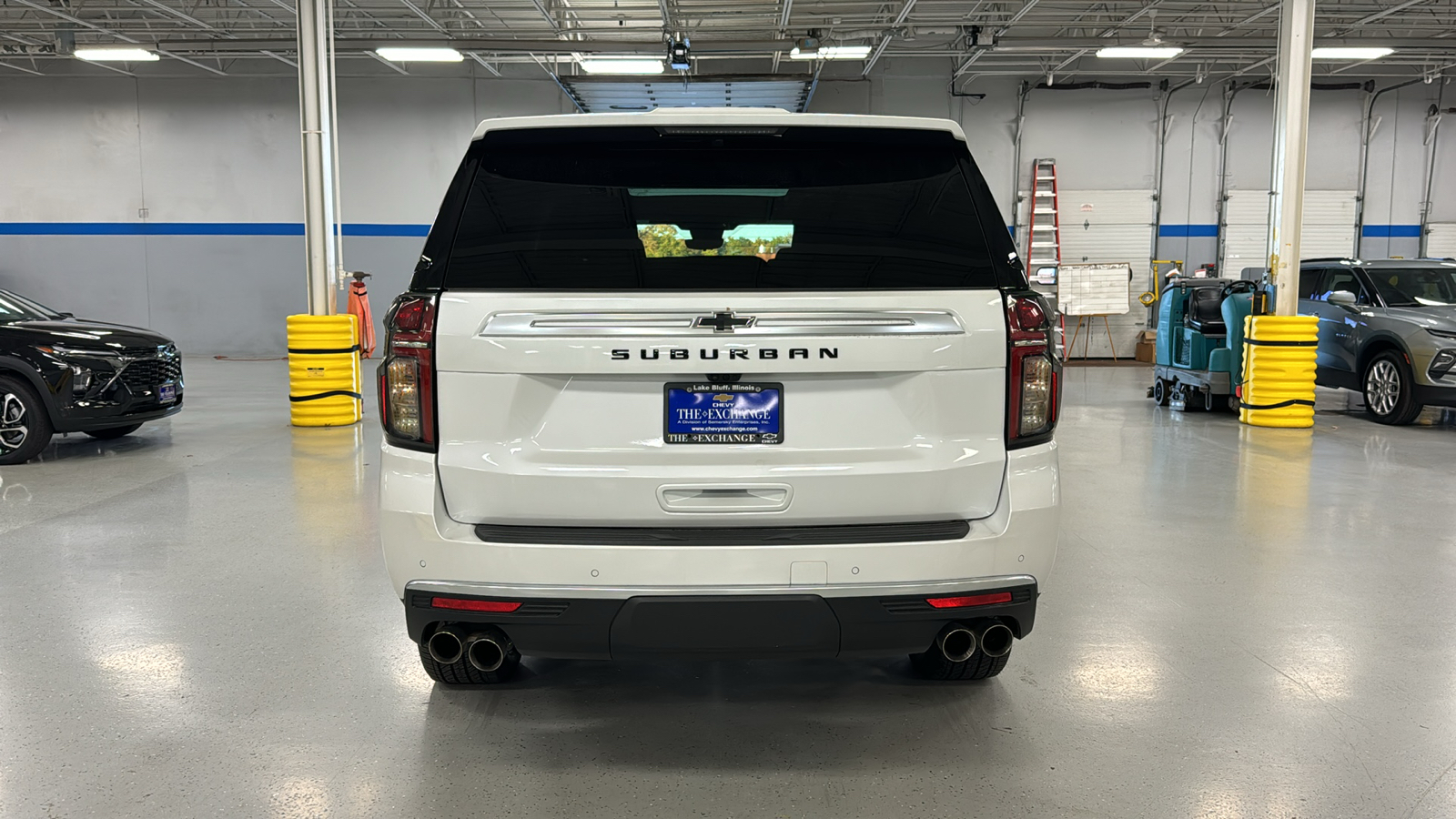 2024 Chevrolet Suburban High Country 5