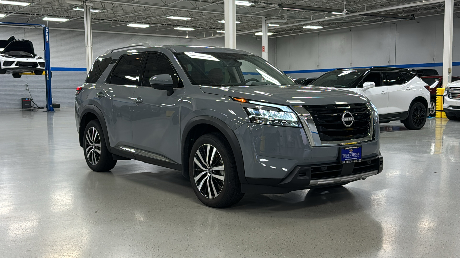 2024 Nissan Pathfinder Platinum 1