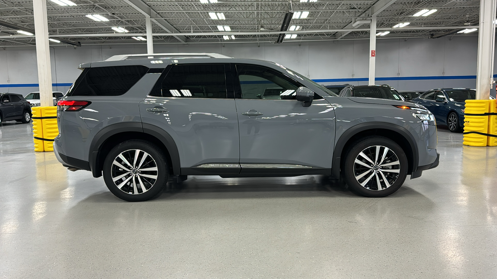 2024 Nissan Pathfinder Platinum 3