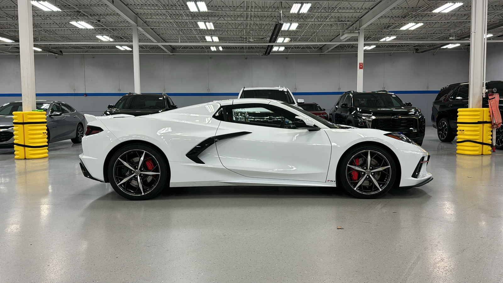 2023 Chevrolet Corvette Stingray 3