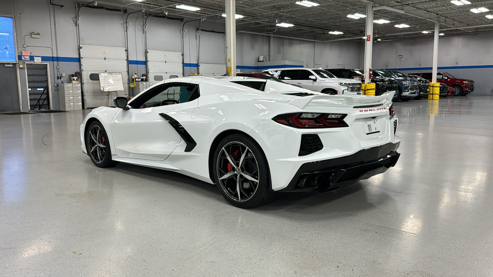 2023 Chevrolet Corvette Stingray 8