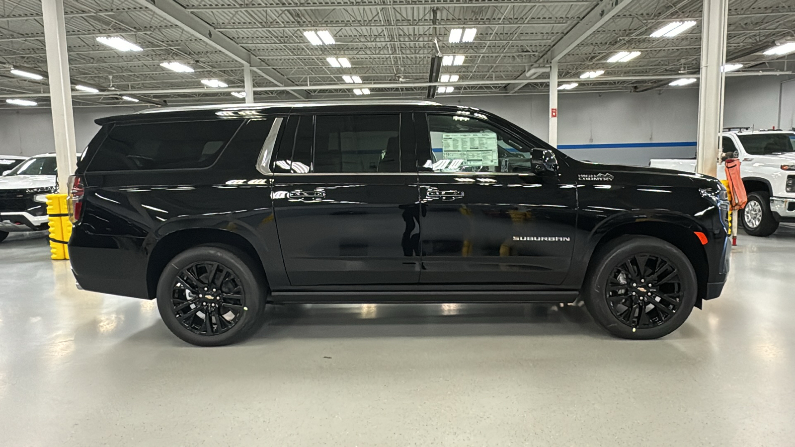 2024 Chevrolet Suburban High Country 3