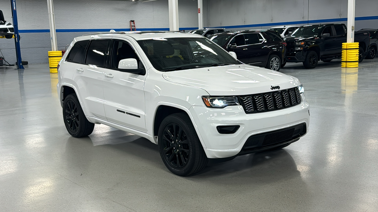 2020 Jeep Grand Cherokee Altitude 2