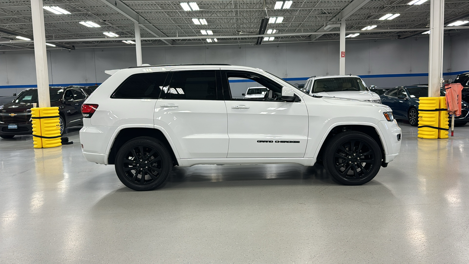 2020 Jeep Grand Cherokee Altitude 3