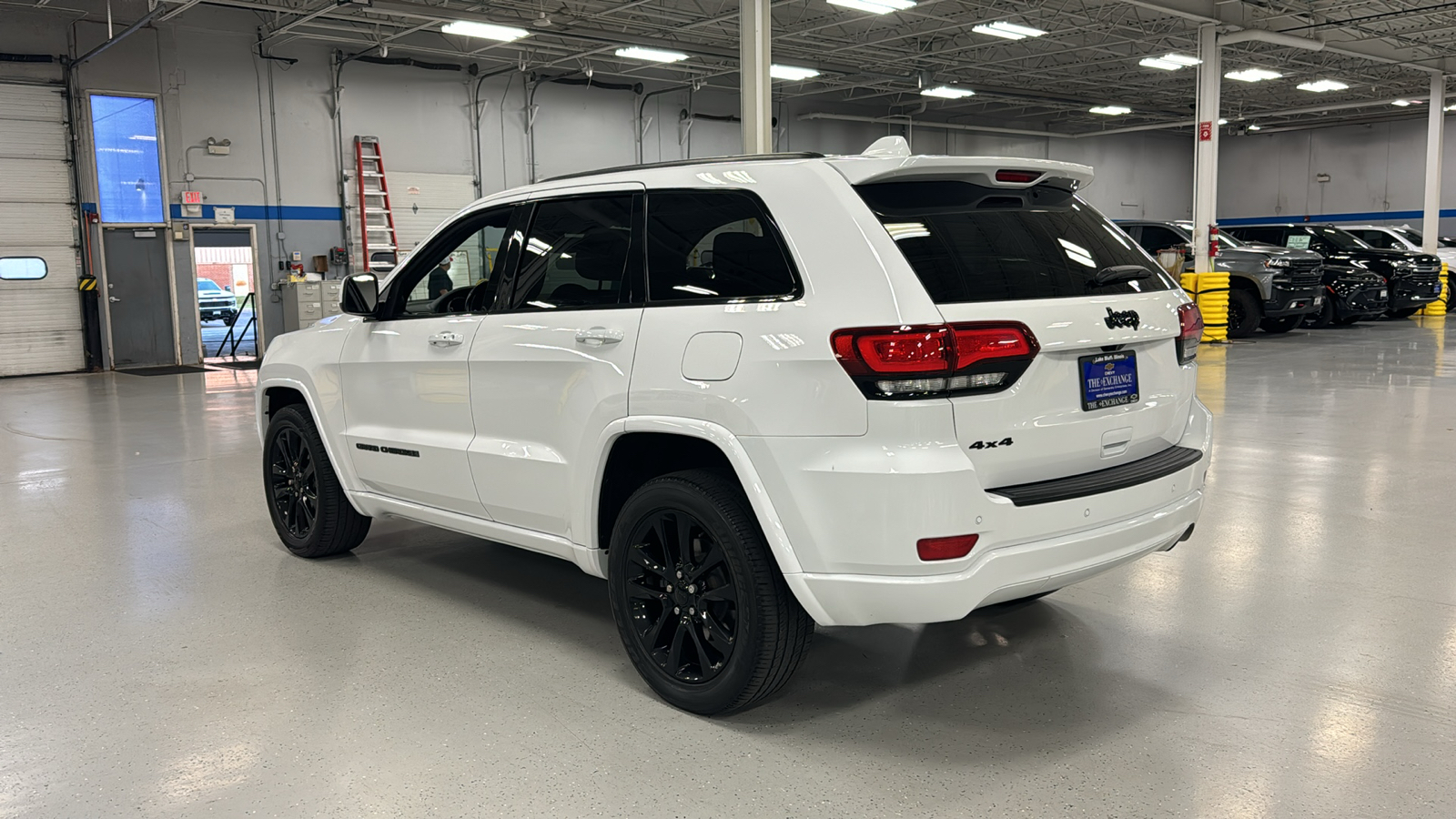 2020 Jeep Grand Cherokee Altitude 7