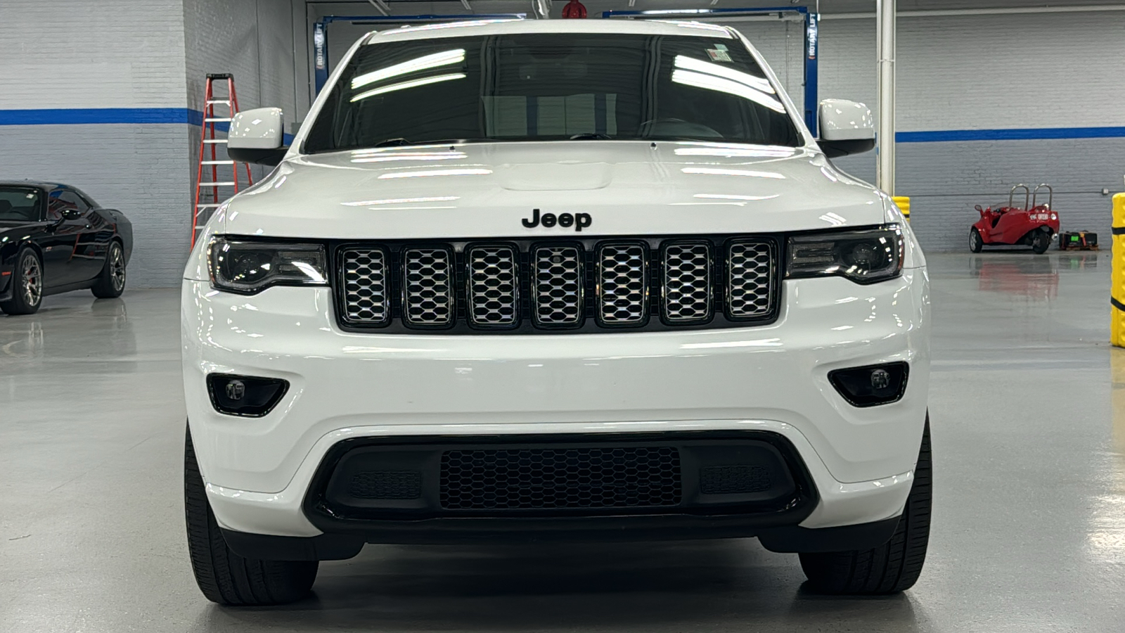 2020 Jeep Grand Cherokee Altitude 20