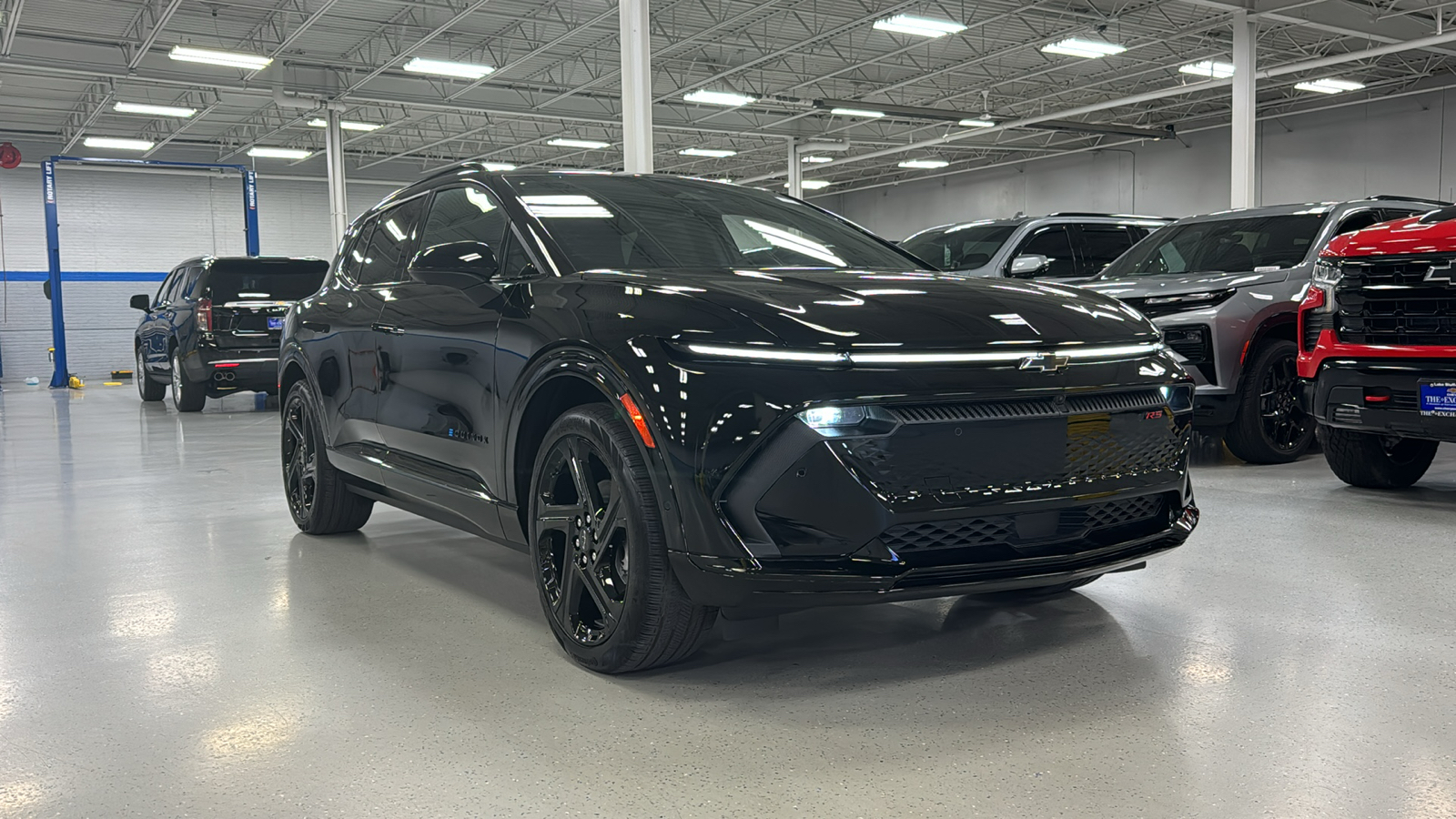 2024 Chevrolet Equinox EV RS 2