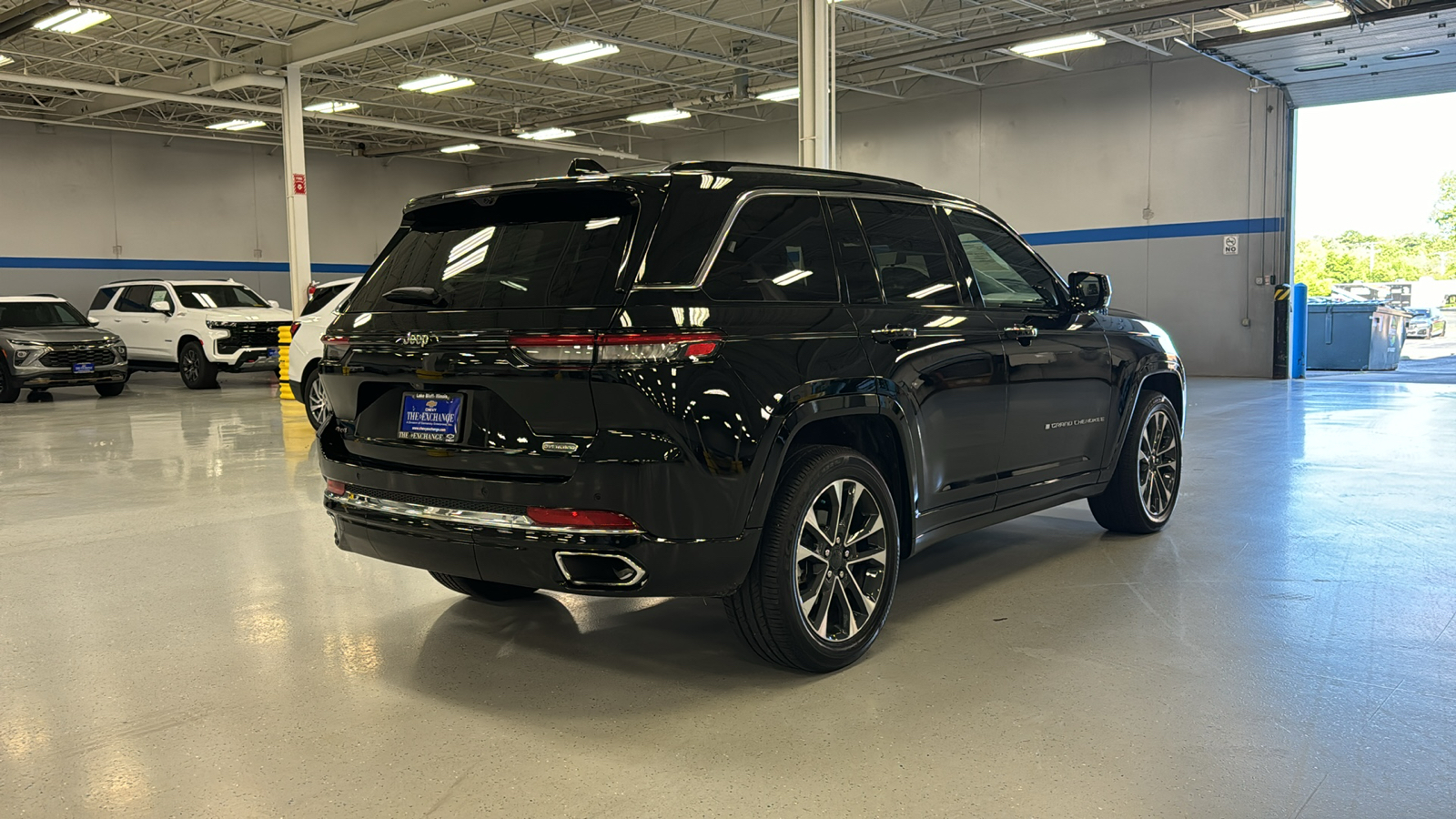 2023 Jeep Grand Cherokee Overland 4