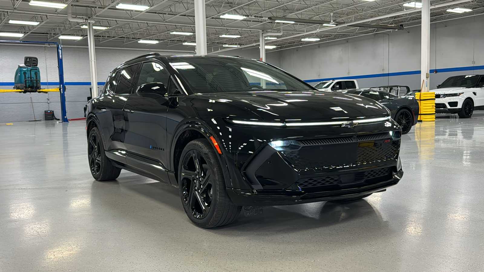 2024 Chevrolet Equinox EV RS 2